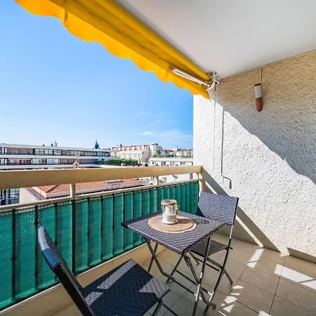 Spacious 1-bedroom In The Heart Of *