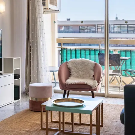 Spacious 1-bedroom In The Heart Of * 戛纳