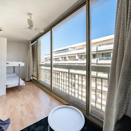 Spacious 1-bedroom In The Heart Of *